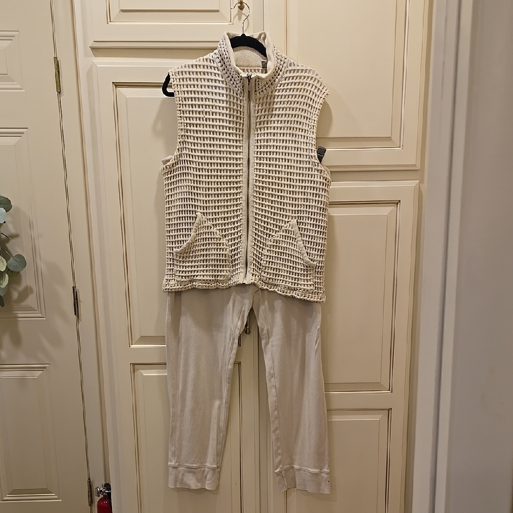 Mod-O-Doc Cotton Vest and Pant Set.